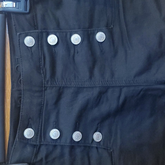 Black Shorts with buttons - Picture 2 of 5